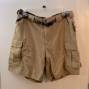 NWT Duluth mens cargo shorts XL